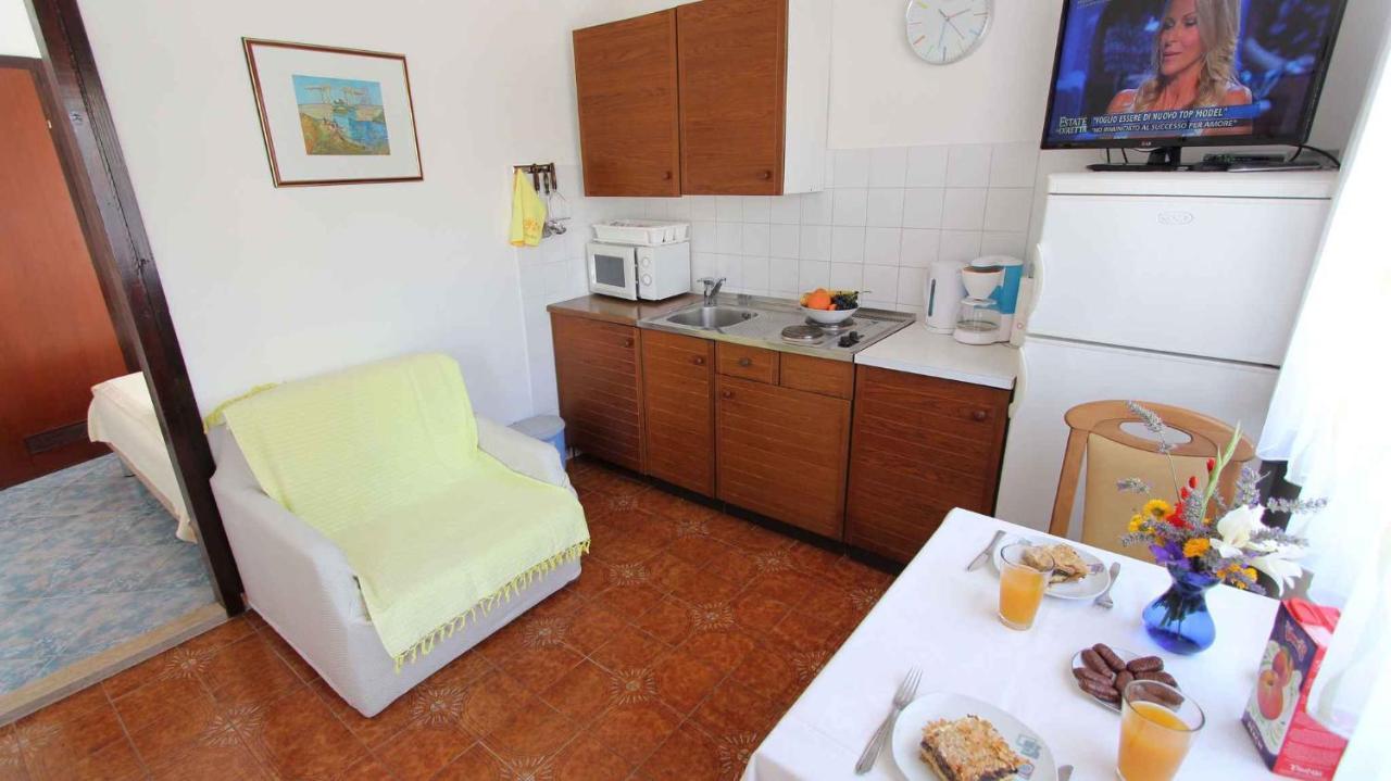 Studio In Vantacici/Insel Krk 14419 Exteriör bild